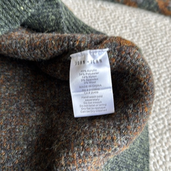 John + Jenn Evereve Cozy Sweater Size Medium - Picture 7 of 7